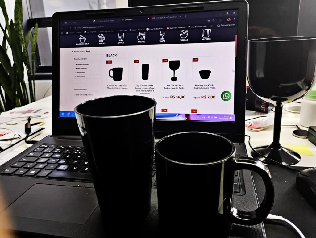 A Linha Black é ideal para restaurantes, bares, hotéis, eventos, resorts e até mesmo para quem deseja montar uma mesa posta moderna em casa.